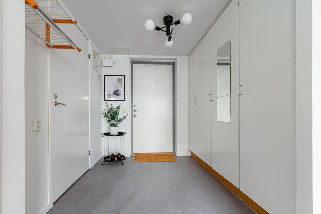 Simple In Trendy Soedermalm - Construction Work