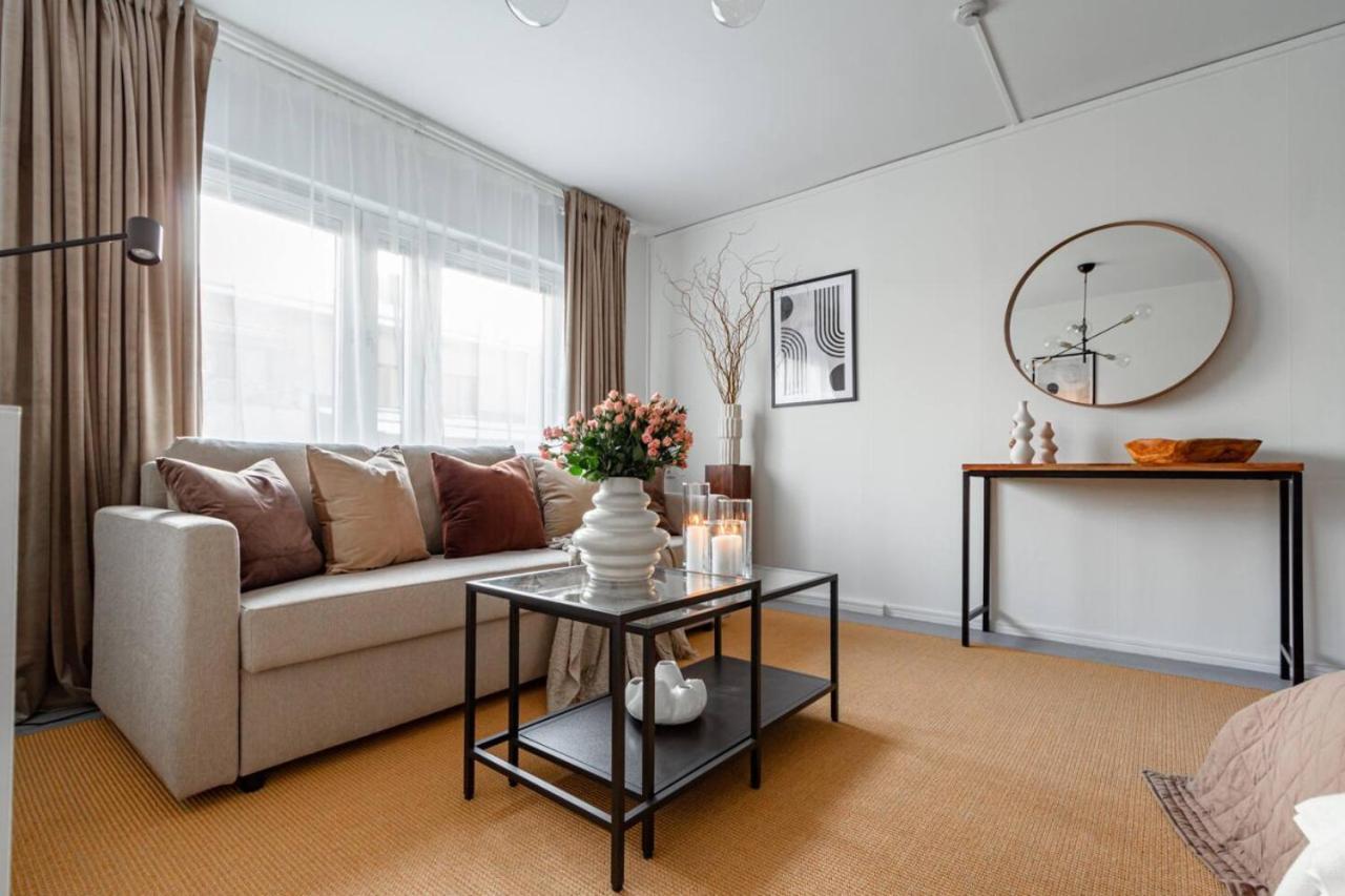 Apartment Simple In Trendy Soedermalm - Construction Work *